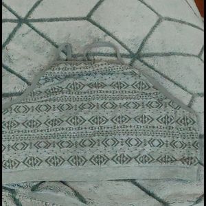 Grey sports bra (haulter)